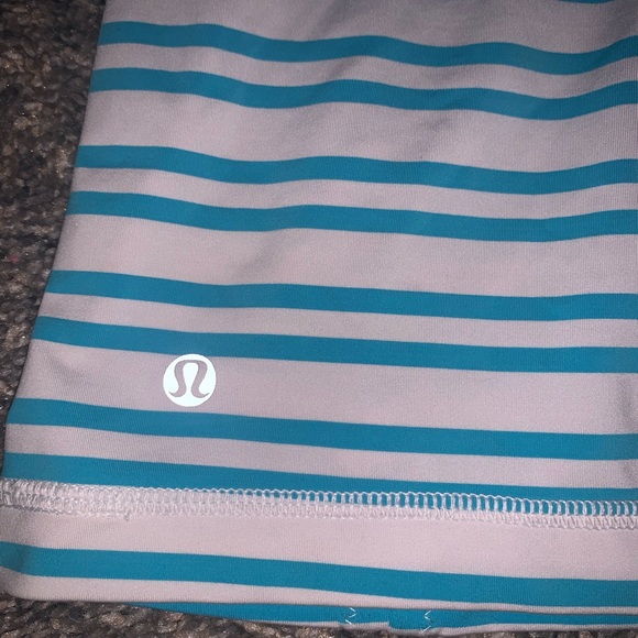 Lululemon tank - Picture 2 of 3
